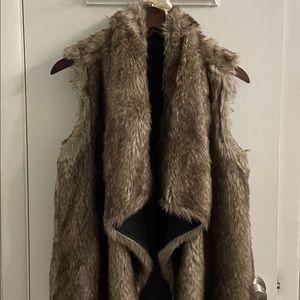 Mossimo Women's Reversible brown and Grey Fur vest
